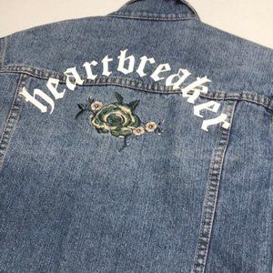LIKE NEW EIGHTY-TWO DENIM EMBROIDERED JEAN JACKET SZ XS FACTORY DISTRESS…